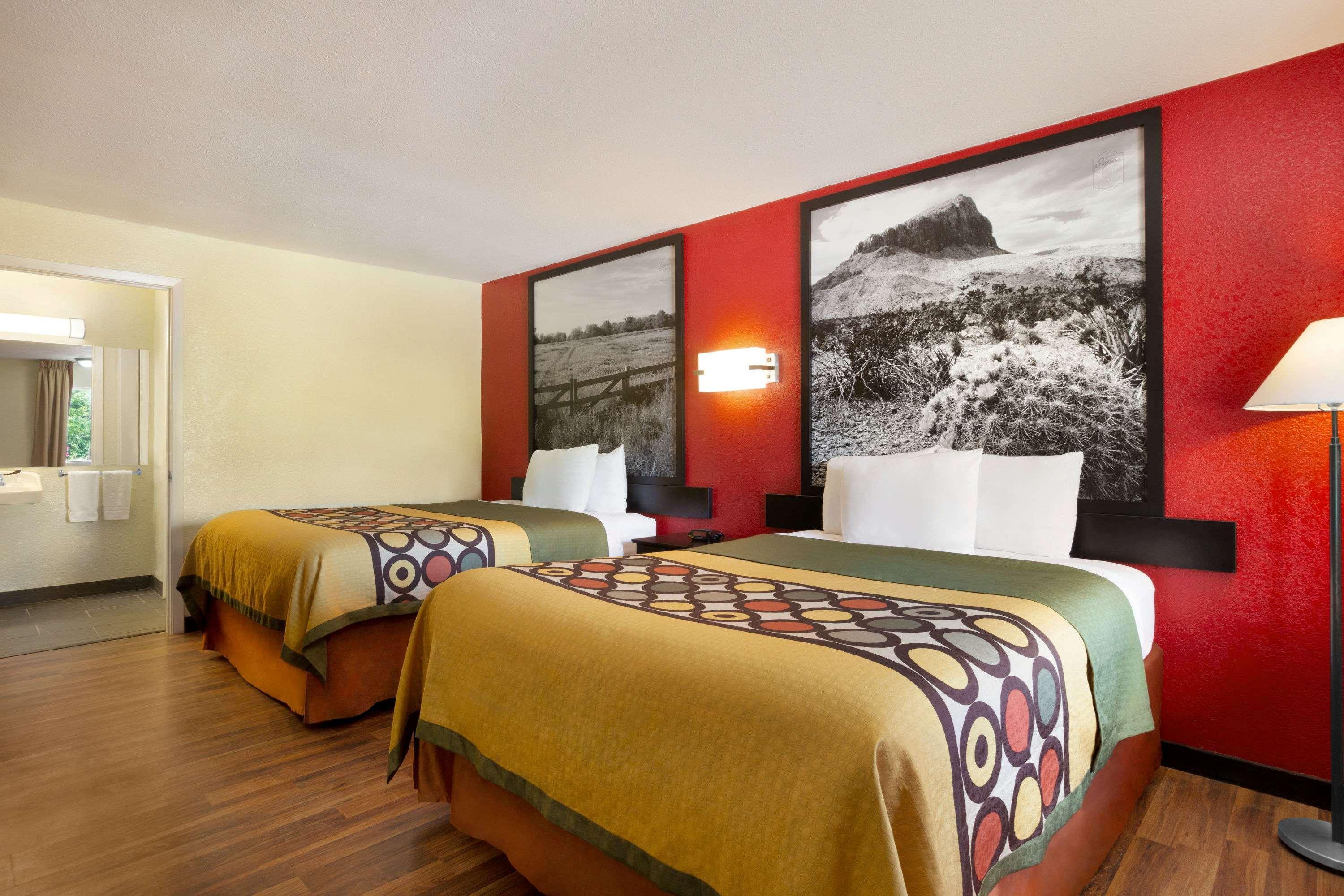 Super 8 By Wyndham Corsicana Kültér fotó
